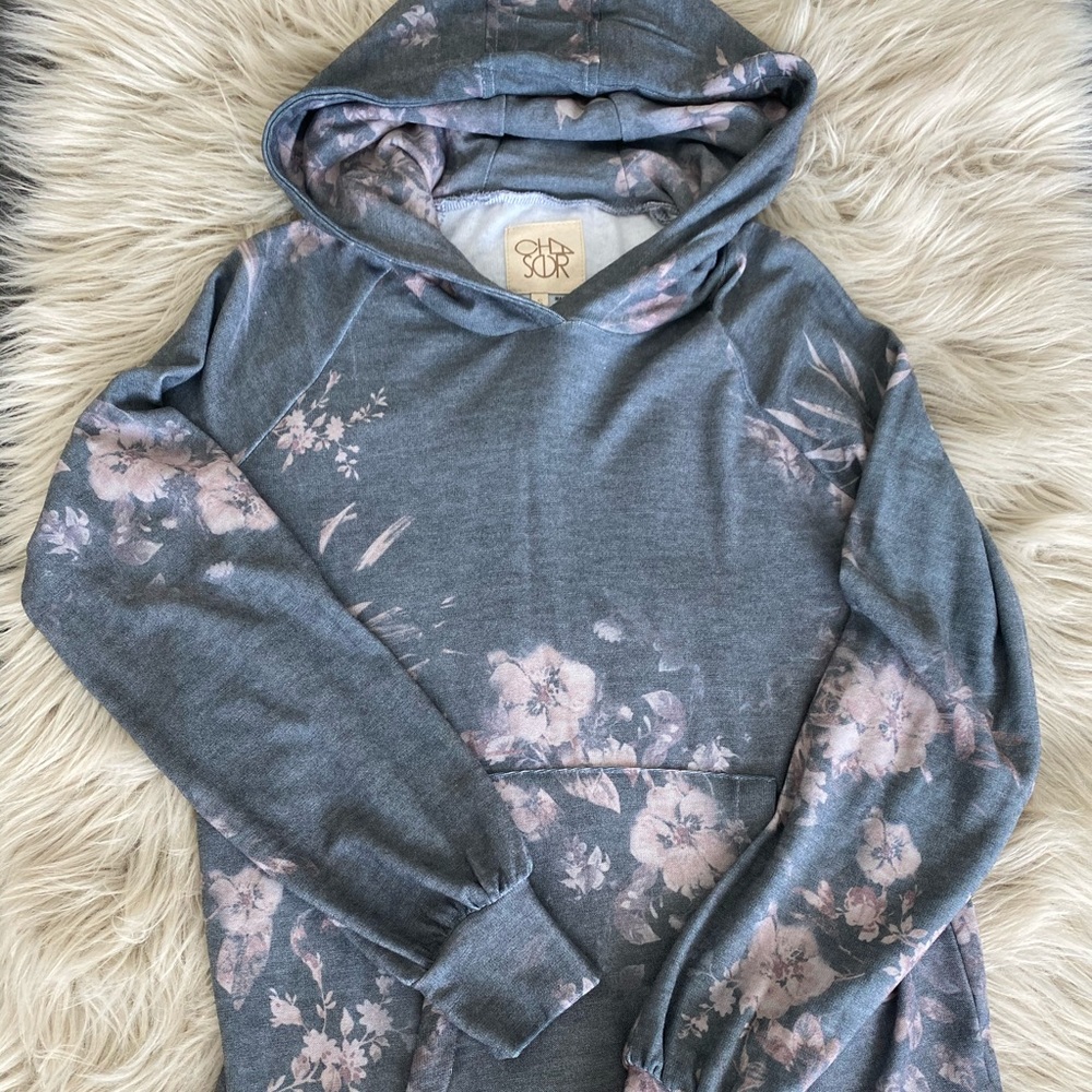 Floral Pullover